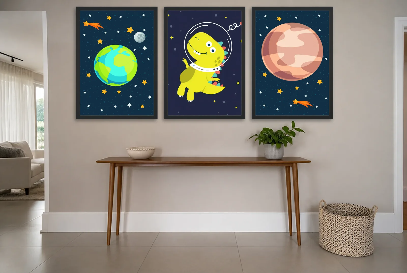 Pôster Trio infantil de dino astronauta no espaço emoldurado na parede: hall de entrada