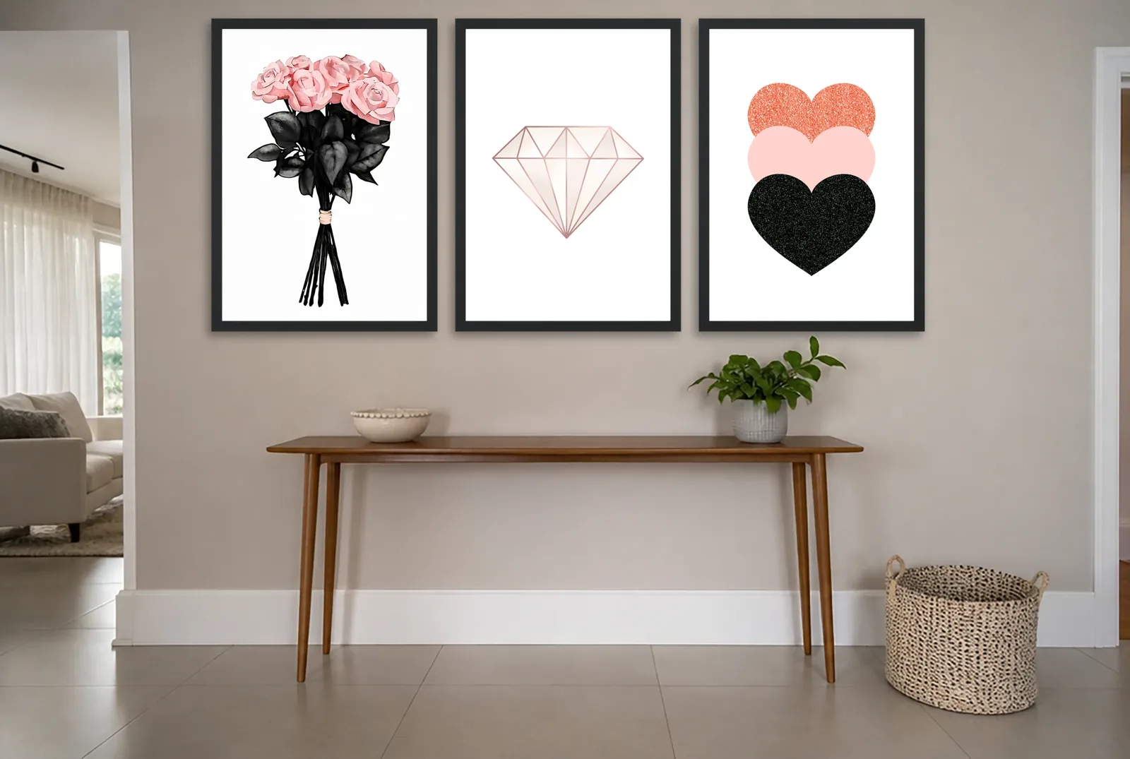 Pôster Trio de rosas, diamante e corações rosa emoldurado na parede: hall de entrada