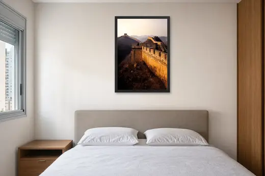 Pôster Muralha da China ao amanhecer emoldurado na parede: quarto de casal