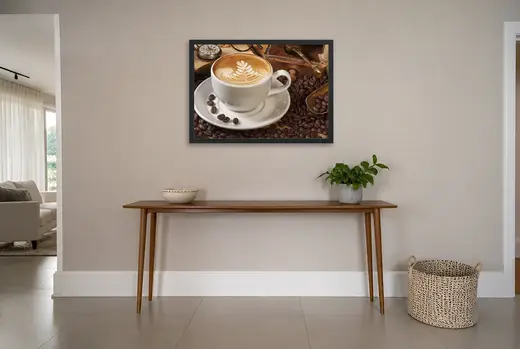 Pôster Cappuccino com arte em leite emoldurado na parede: hall de entrada