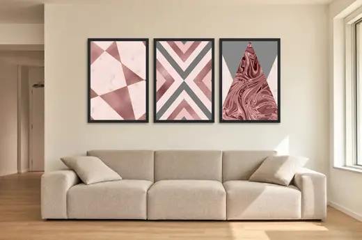 Pôster Trio geométrico em mármore rosé emoldurado na parede: sala de estar ampla