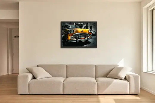 Pôster Táxi clássico amarelo de Nova York emoldurado na parede: sala de estar ampla