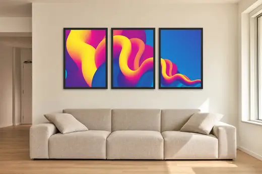 Pôster Trio abstrato em fita magenta e amarelo emoldurado na parede: sala de estar ampla