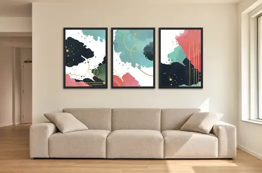 Pôster Trio aquarela em preto e verde-petróleo emoldurado na parede: sala de estar ampla