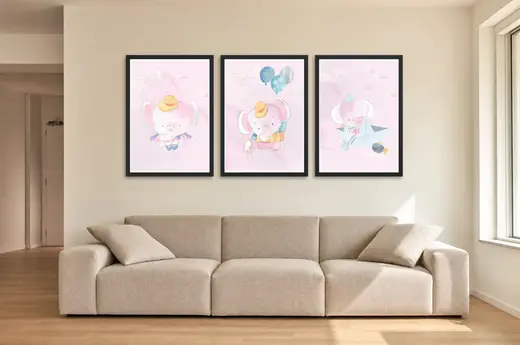 Pôster Trio de elefantinhos em aquarela rosa emoldurado na parede: sala de estar ampla
