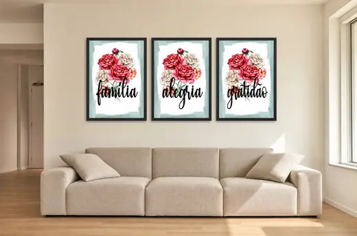Pôster Trio família, alegria e gratidão em vermelho emoldurado na parede: sala de estar ampla