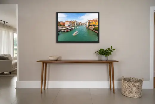 Pôster Grande Canal com barcos em Veneza emoldurado na parede: hall de entrada