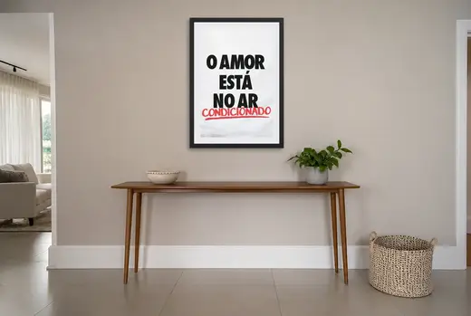 Pôster O amor está no ar condicionado emoldurado na parede: hall de entrada