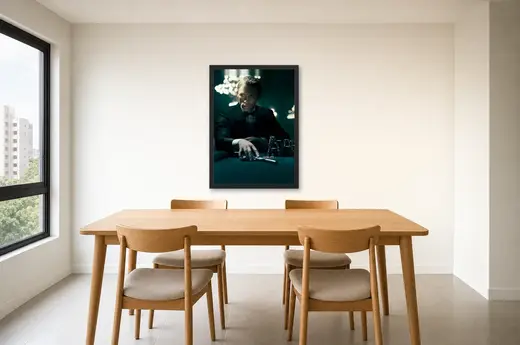 Pôster 007 Cassino Royale (2006): Bond na mesa de pôquer emoldurado na parede: sala de jantar