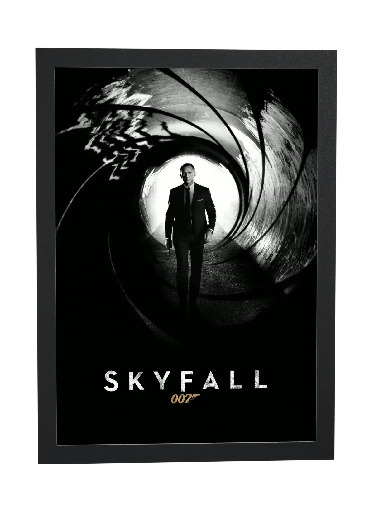 Pôster 007 Operação Skyfall (2012): silhueta no cano da arma emoldurado