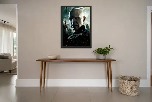 Pôster Harry Potter e as Relíquias da Morte 2 (2011): Voldemort emoldurado na parede: hall de entrada