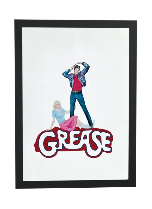 Pôster Grease (1978): Danny em pose e Sandy sentada emoldurado