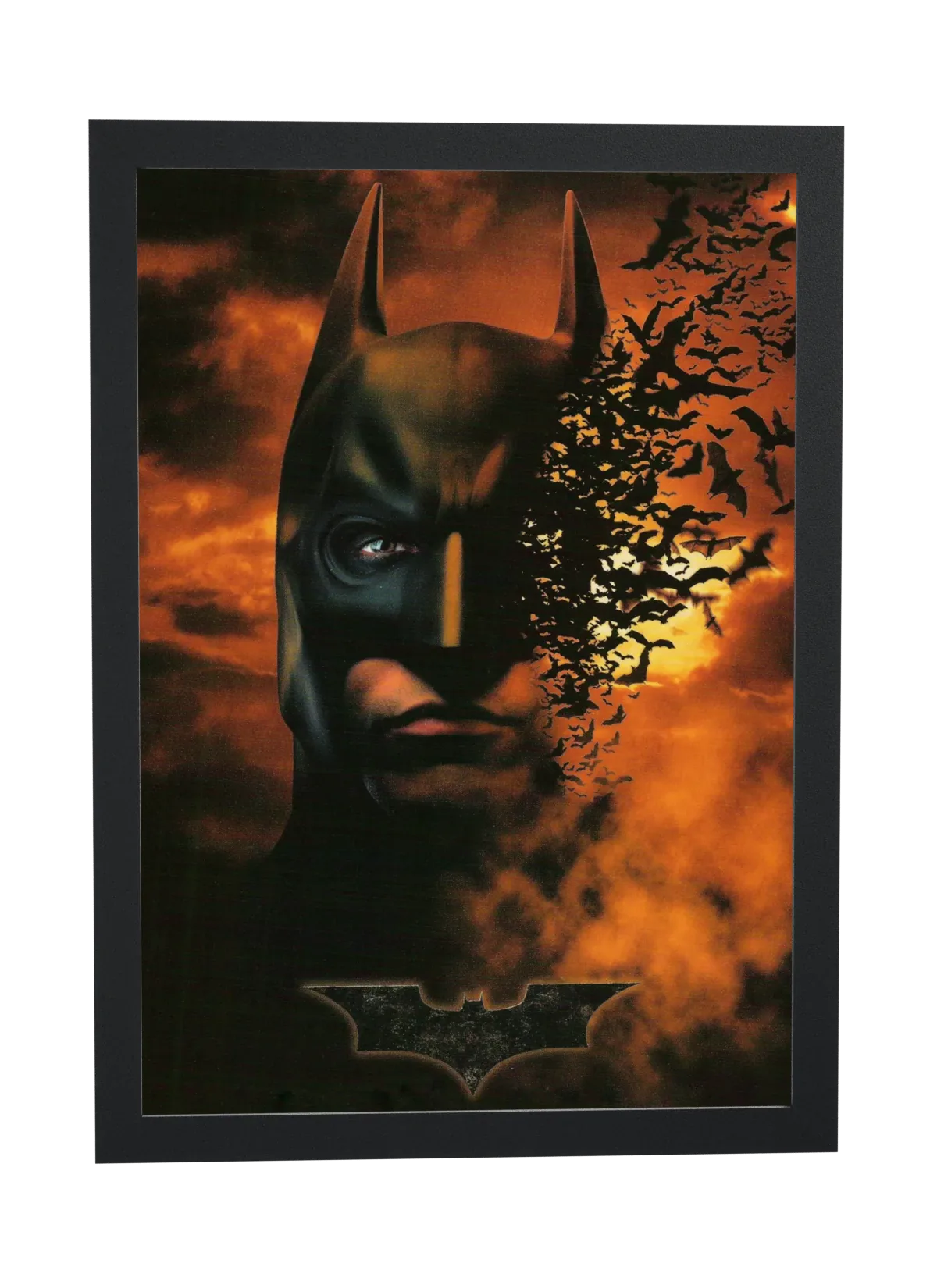 Pôster Batman Begins (2005): rosto formado por morcegos emoldurado