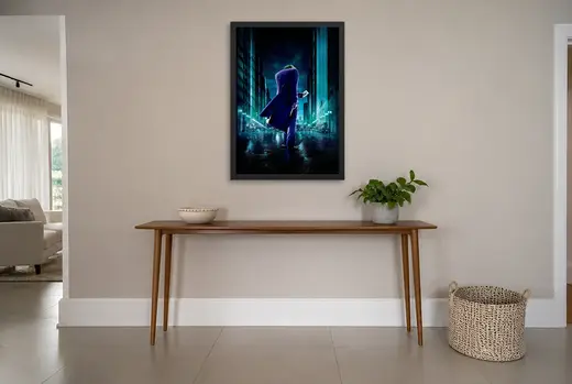 Pôster Batman O Cavaleiro das Trevas (2008): Coringa de costas emoldurado na parede: hall de entrada