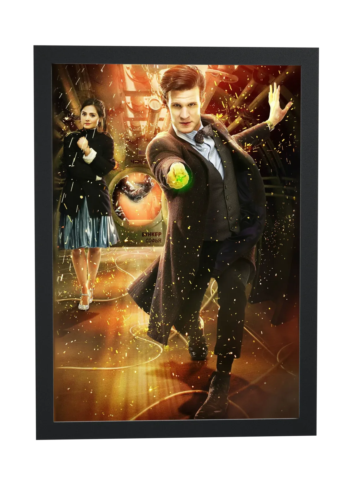 Pôster Doctor Who (2005): Doutor e acompanhante entre faíscas emoldurado