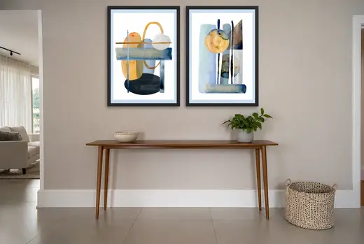 Pôster Dupla de aquarela abstrata em tons terrosos emoldurado na parede: hall de entrada