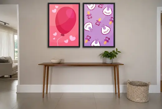 Pôster Dupla infantil de balão rosa e babetes emoldurado na parede: hall de entrada