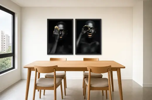 Pôster Dupla de retrato em preto e dourado emoldurado na parede: sala de jantar