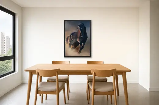 Pôster Cavalo preto correndo na poeira emoldurado na parede: sala de jantar