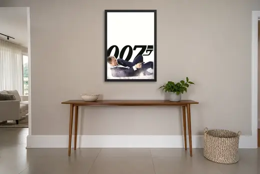 Pôster 007 Operação Skyfall (2012): mira apontada emoldurado na parede: hall de entrada