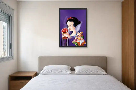 Pôster Branca de Neve (1937): a maçã vermelha emoldurado na parede: quarto de casal