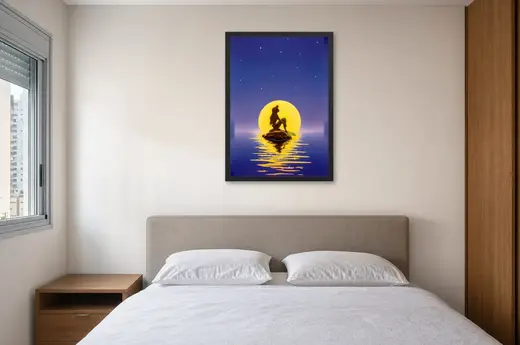 Pôster A Pequena Sereia (1989): silhueta ao pôr do sol emoldurado na parede: quarto de casal