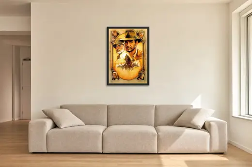 Pôster Indiana Jones e a Última Cruzada (1989): pai e filho emoldurado na parede: sala de estar ampla