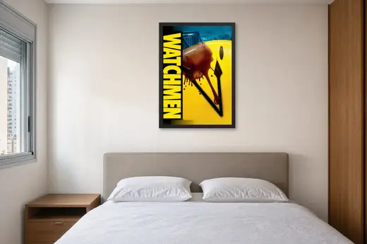 Pôster Watchmen (2009): broche com sangue emoldurado na parede: quarto de casal