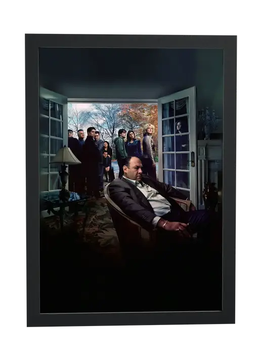Pôster Família Soprano (1999): Tony sentado à porta emoldurado