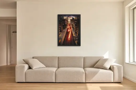 Pôster The Flash (2014): raio na avenida emoldurado na parede: sala de estar ampla